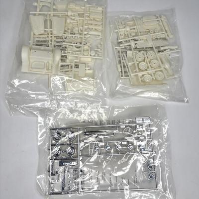 ‘51 Chevy Bel Air Unassembled Hobby Kit