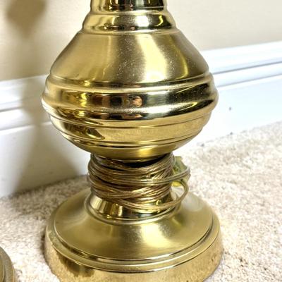 Set of 2 Gold-Colored Lamps