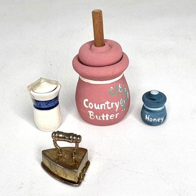 Lot of Small Trinkets