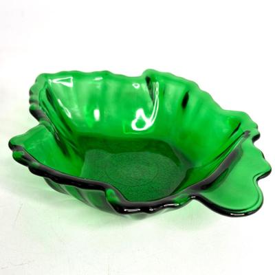 Vintage Anchor Hocking Forest Green Maple Leaf Candy Dishes - Set of 4