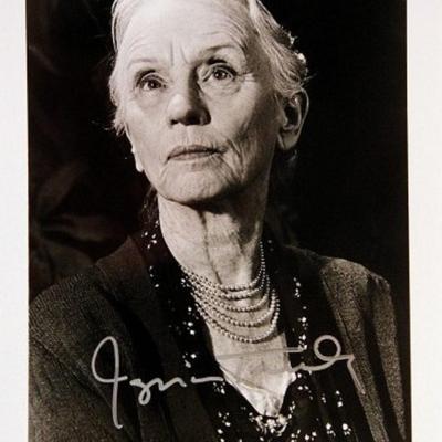 Jessica Tandy signed portrait photo 
