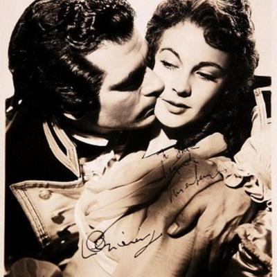 Vivien Leigh & Laurence Olivier signed portrait photo 