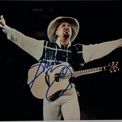 Garth Brooks signed photo