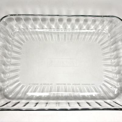 Anchor Hocking Casserole Dish and Insulated Carrying Case