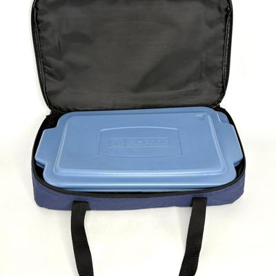 Anchor Hocking Casserole Dish and Insulated Carrying Case