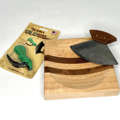 Alaska Ula Knife with Sharpender and Wooden Block