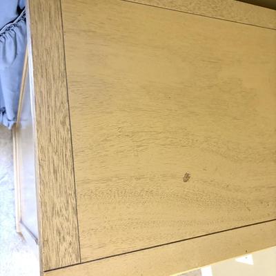 Beautiful Vintage Light Wood 5-Drawer Dresser