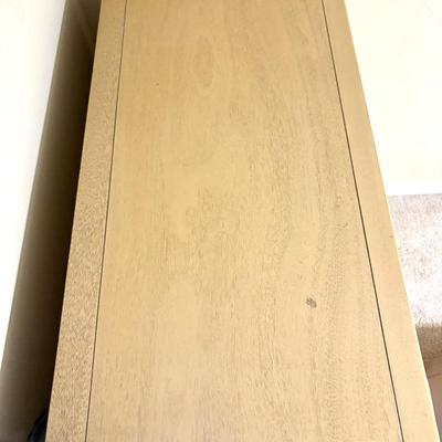 Beautiful Vintage Light Wood 5-Drawer Dresser