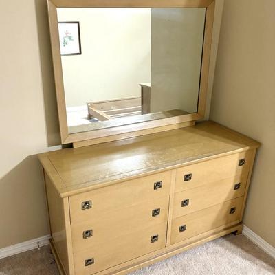 Beautiful Vintage Light Wood Vanity Dresser