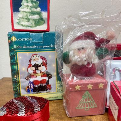 Misc Christmas Decor Lot