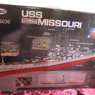 XingBao building kit - USS Missouri (like Lego)