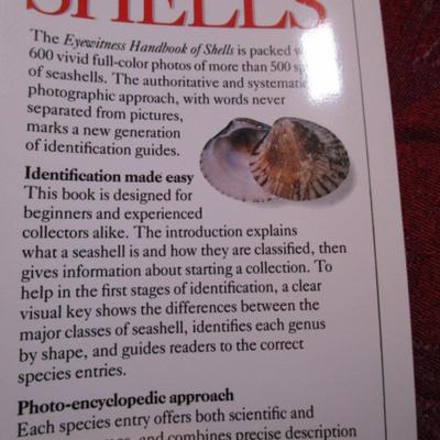 Eyewitness Handbooks : Shells Book