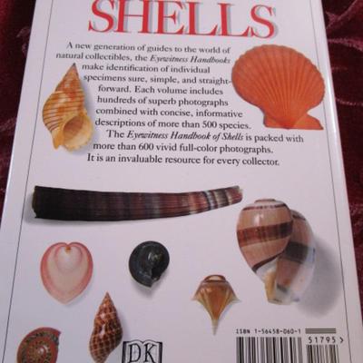 Eyewitness Handbooks : Shells Book