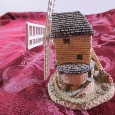 David Winter cottage