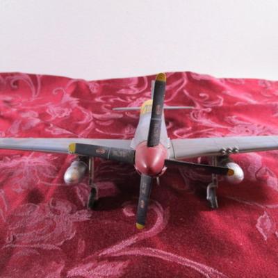 Mustang P-51D plane, F-4 Phantom II, P40B Warhawk Flying Tiger
