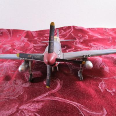 Mustang P-51D plane, F-4 Phantom II, P40B Warhawk Flying Tiger