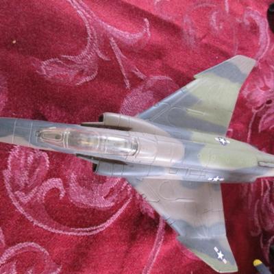 Mustang P-51D plane, F-4 Phantom II, P40B Warhawk Flying Tiger