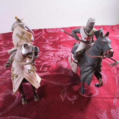 2 Midieval Knights on Horses