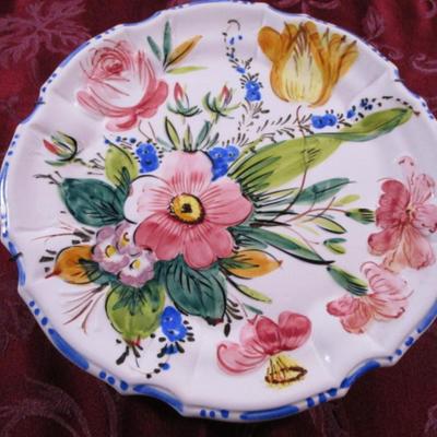 Vintage decorative plate from Italy, with hanger