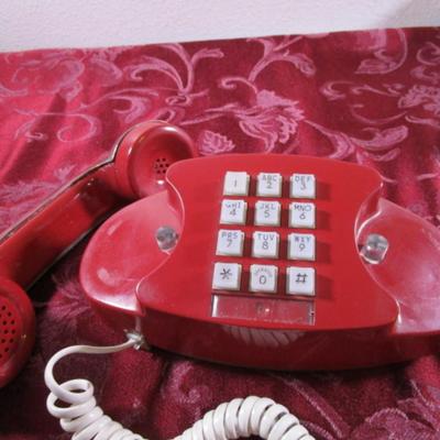 Vintage Bell Systems Princess push button phone