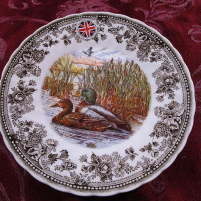 Queen's "Quintessential Game" plate