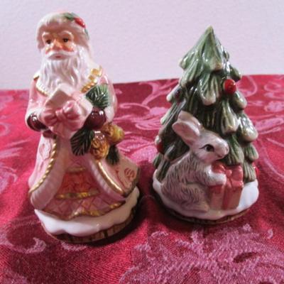 Christmas ceramic salt & pepper shakers