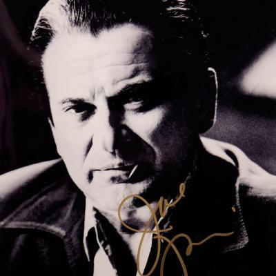 Joe Pesci signed portrait photo 