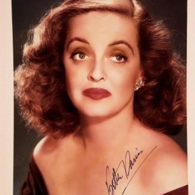 Bette Davis signed portrait photo 
