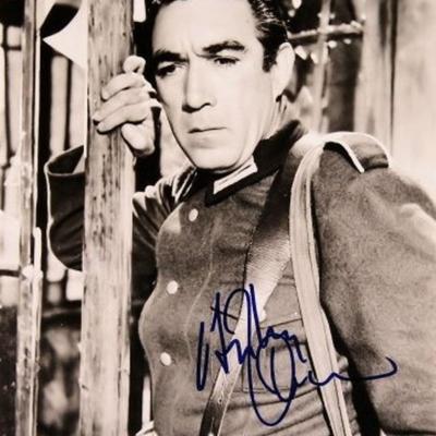 Anthony Quinn signed portrait photo 
