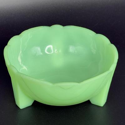 Vintage Chevron Jadeite Bowl - Uranium Glass