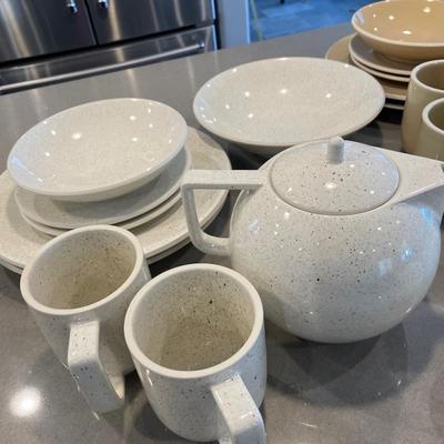 Sasaki Colorstone dishes