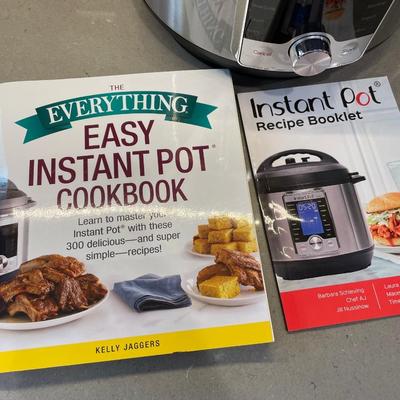 Instapot (New) with inserts & cookbooks