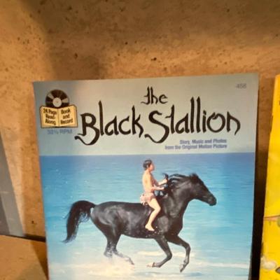 45 RECORD READ ALONG BOOKS AND DISNEYLAND DUMBO RECORD