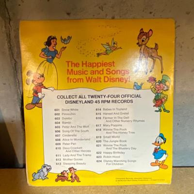 45 RECORD READ ALONG BOOKS AND DISNEYLAND DUMBO RECORD