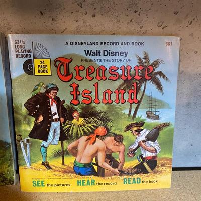 WALT DISNEY PETE'S DRAGON, TREASURE ISLAND, DAVY CROCKETT AND MARY POPPINS READ ALONG 45’s RECORDS