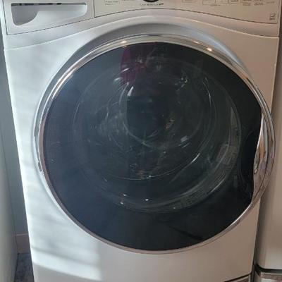 Whirlpool washer and riser Model WFW92HEFW0