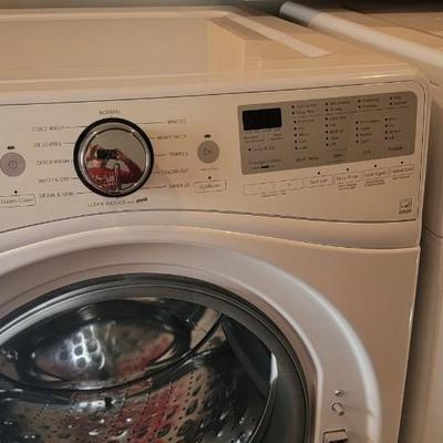 Whirlpool washer and riser Model WFW92HEFW0