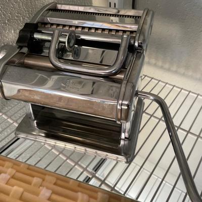 Pasta maker & drying rack