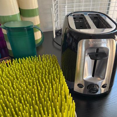 Vintage Raffiaware by ThermoTemp cups (9), toaster, etc