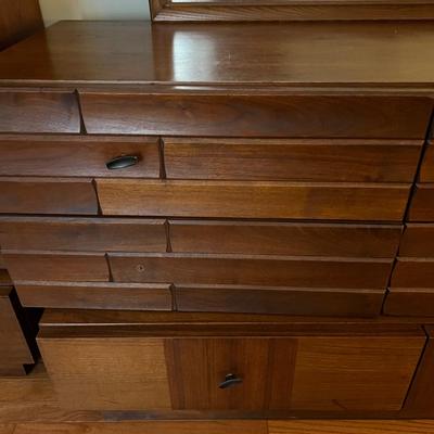 Vintage 9 Drawer Dresser w. Mirror - Early 70's w. MCM Brutalist Style