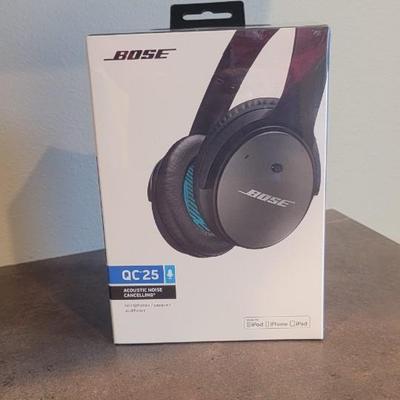 NIB Bose QC 25 Acoustic Noise Cancelling