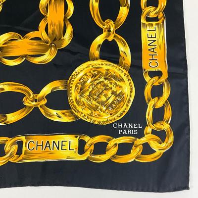 225 CHANEL Paris Rue Cambon Black Chain Silk Scarf