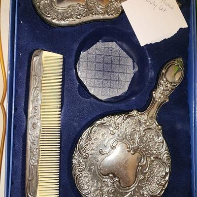 Silver plated vanity set