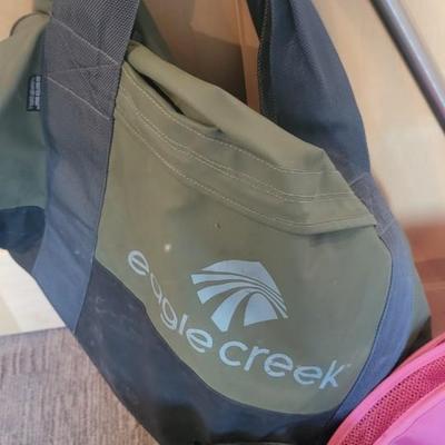 Eagle Creek duffle, collapsible laundry
