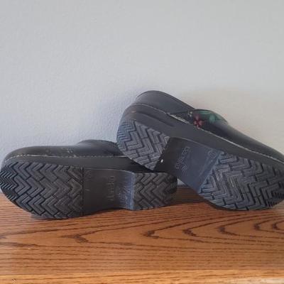 Dansko clog (size 38)