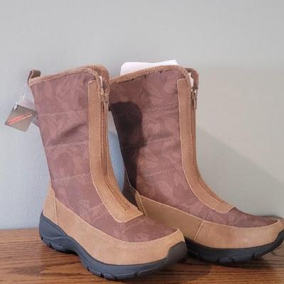 New Lands End boots (size 8.5)