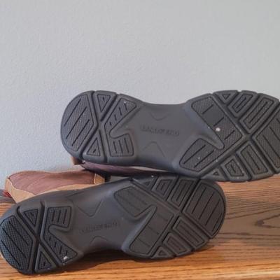New Lands End boots (size 8.5)
