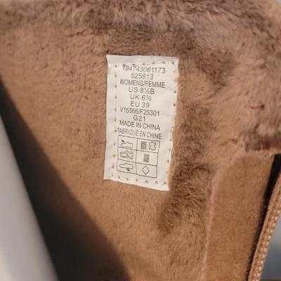 New Lands End boots (size 8.5)