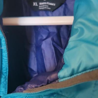 Patagonia XL part zip jacket