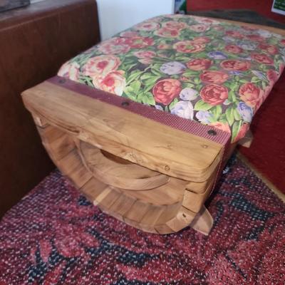 Barrel foot stool